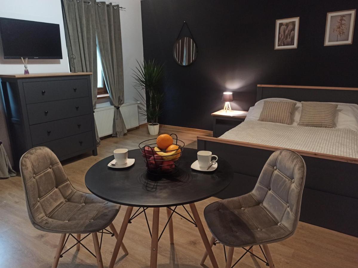 Ferienwohnung Cztery Katy W Rynku Waldenburg Exterior foto