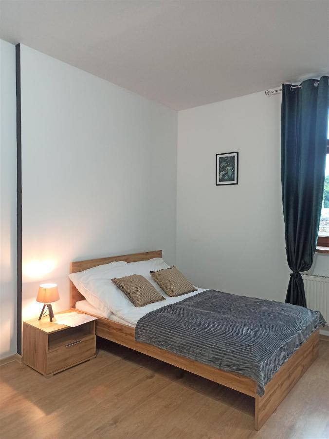 Ferienwohnung Cztery Katy W Rynku Waldenburg Exterior foto